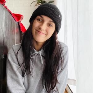 Meet your Posher, Annie-pier